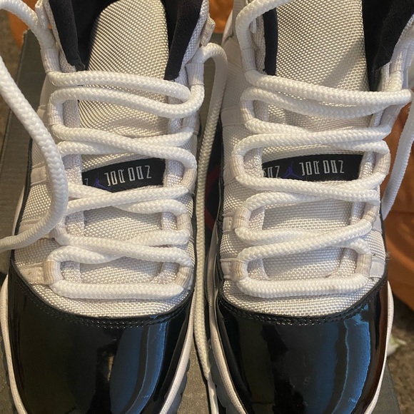 Jordan retro 11 - Picture 2 of 2